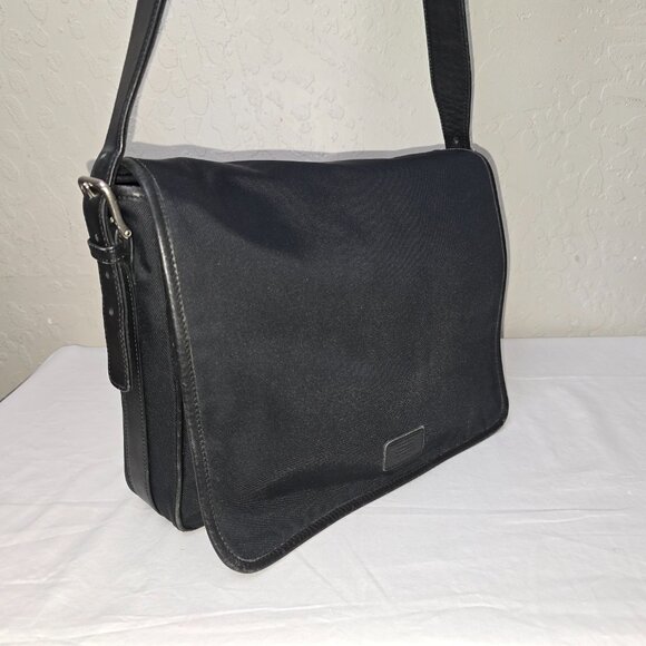 Coach 5118 Track Black Cabriolet Canvas & Leather Crossbody Laptop Messenger - Picture 6 of 16